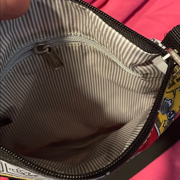 Loungefly X Peanuts Comic Strip Passport
Bag - Picture 5 of 7